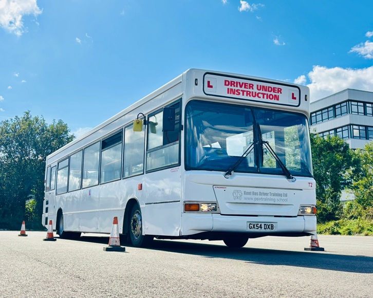 Trainingbus2.jpg